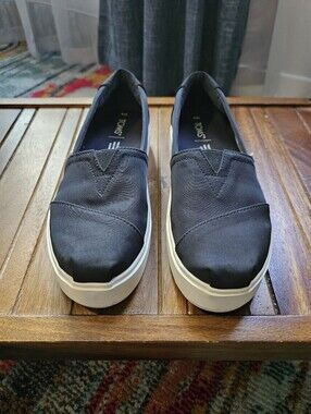 Toms Canvas Lug Sole Slip On